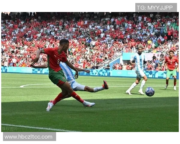 足球明星保姆精彩视频合集带你领略球场外的温馨瞬间与感人故事 足球明星保姆精彩视频合集带你领略球场外的温馨瞬间与感人故事