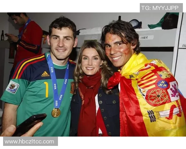 足球明星真实对话瞬间捕捉展现他们背后的故事与情感 足球明星真实对话瞬间捕捉展现他们背后的故事与情感