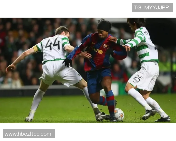 足球明星纷纷登陆抖音平台展现个人魅力与球场风采引发粉丝热议 足球明星纷纷登陆抖音平台展现个人魅力与球场风采引发粉丝热议